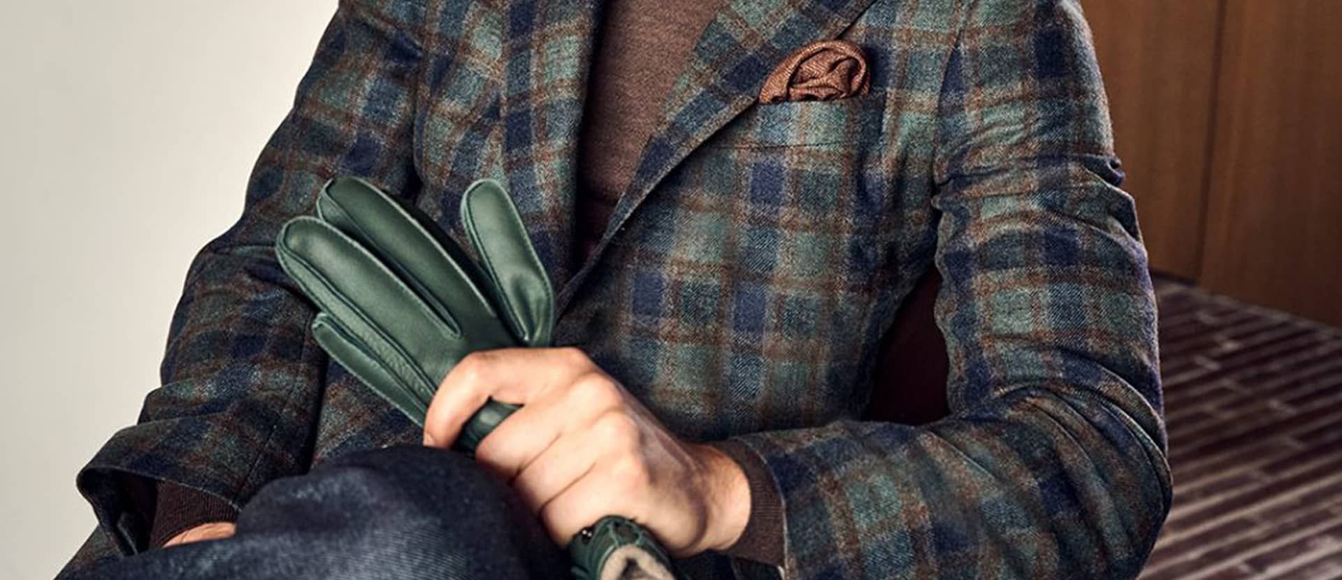 A Guide to the Differences Between Custom & Bespoke Suits Miguel's